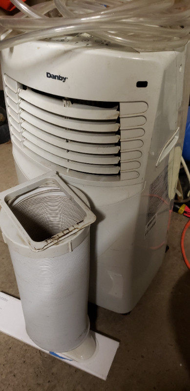 Portable air conditioner 8500btu in Heaters, Humidifiers & Dehumidifiers in Norfolk County
