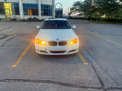 BMW 328xi 2011 x drive Automatique Tout option volant/siege chauffant, toit ouvrant, mode sport,mode...