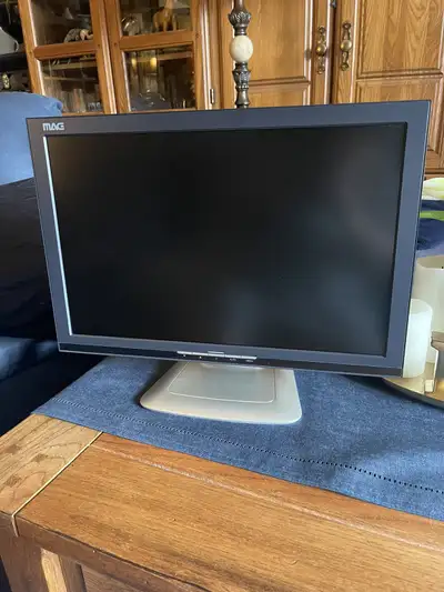 19” Wide TFT LCD Monitor  Reduced Price!!, View more