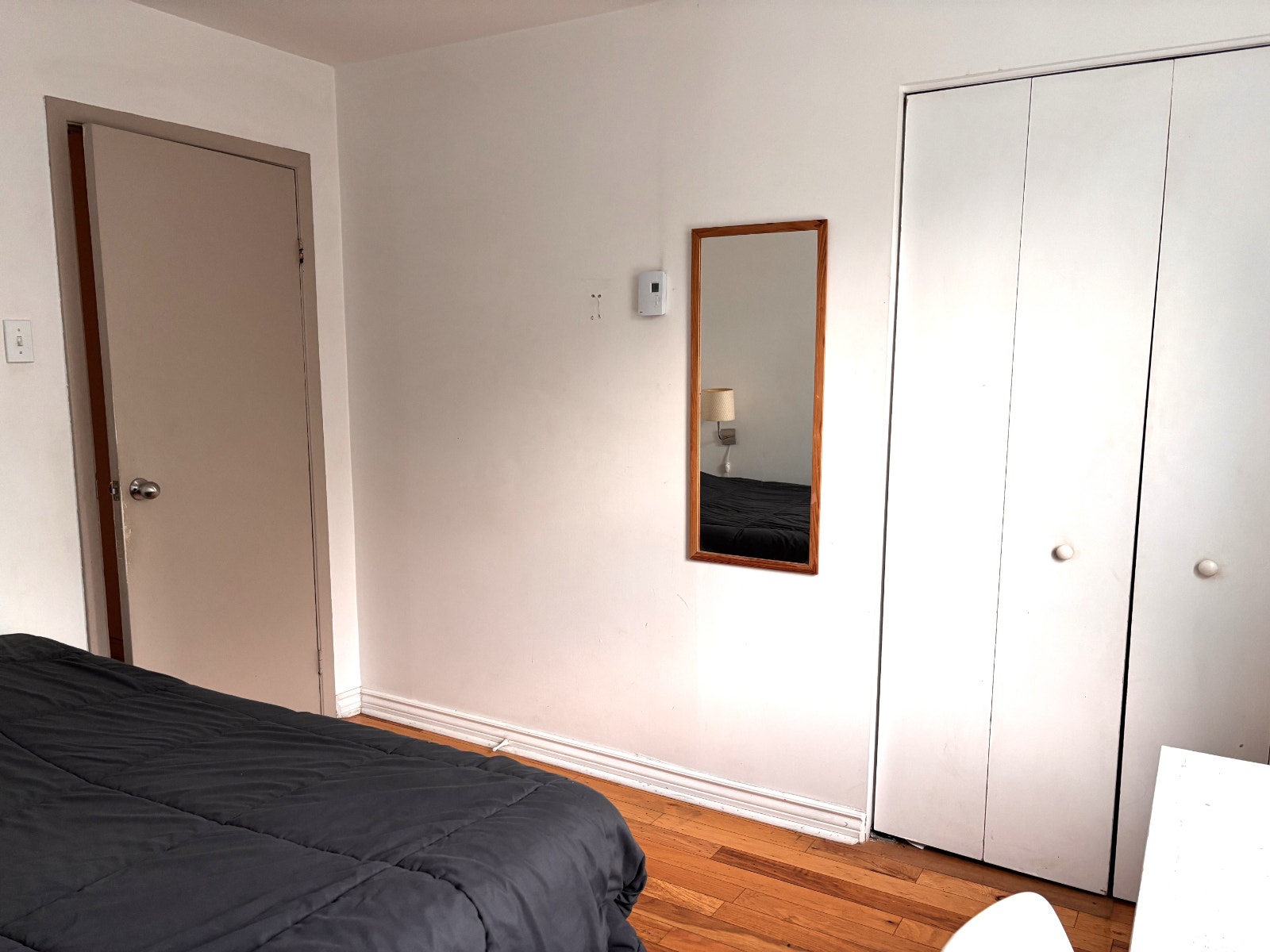 room in a beautiful apartment; perfect location – Lionel Groulx — photo 2