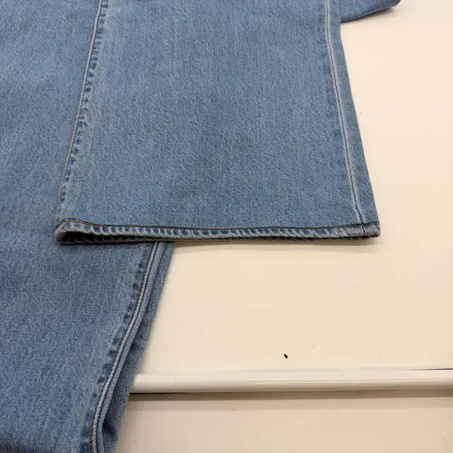 Levi’s Bootcut Jeans W28 L32 – Almost New in Women's - Bottoms in City of Toronto - Image 5