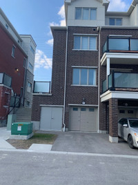 3 bedroom 3 full washroom townhouse for rent in Pickering