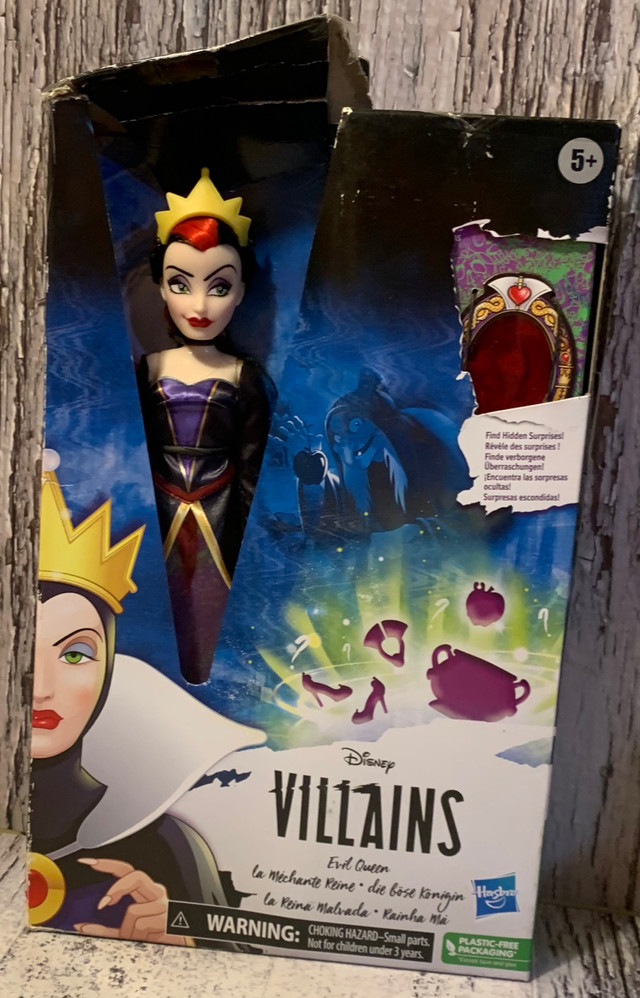 2021 NIB  ~ Disney Villians Snow White EVIL QUEEN Doll / Hasbro in Toys & Games in City of Toronto