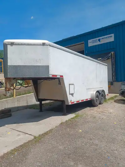 I'm selling an enclosed 5th wheel trailer that is ready for your hauling needs. This trailer has tan...