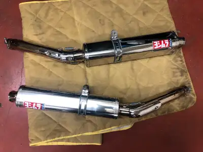 Nice set of yoshimura slip on pipes for Gen 2 Hayabusa.