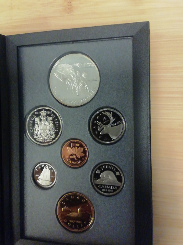 1992 Royal Canadian Mint       coin set in Arts & Collectibles in Mississauga / Peel Region - Image 2