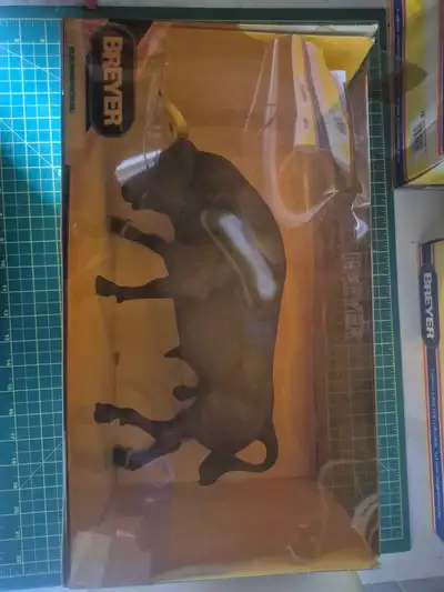 Breyer 395 Spanish fighting bull, View more
