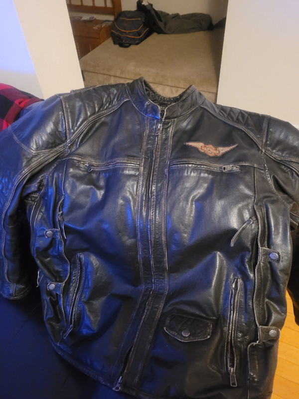 Harley davidson Buffalo leather jacket 3XL in Men's in Thunder Bay - Image 2