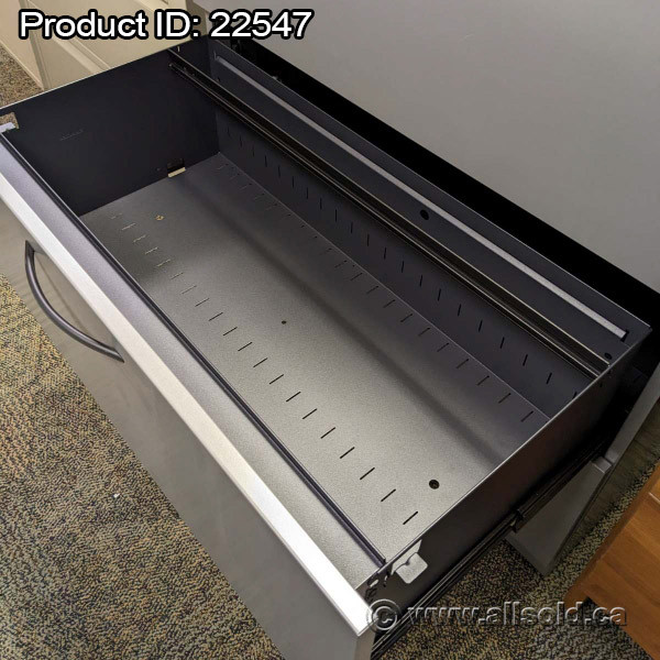 Steelcase 3 Drawer Lateral File Cabinet in Other Business & Industrial in Calgary - Image 2