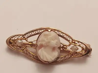Yellow gold brooch 10K..Antique Victorian Cameo, View more