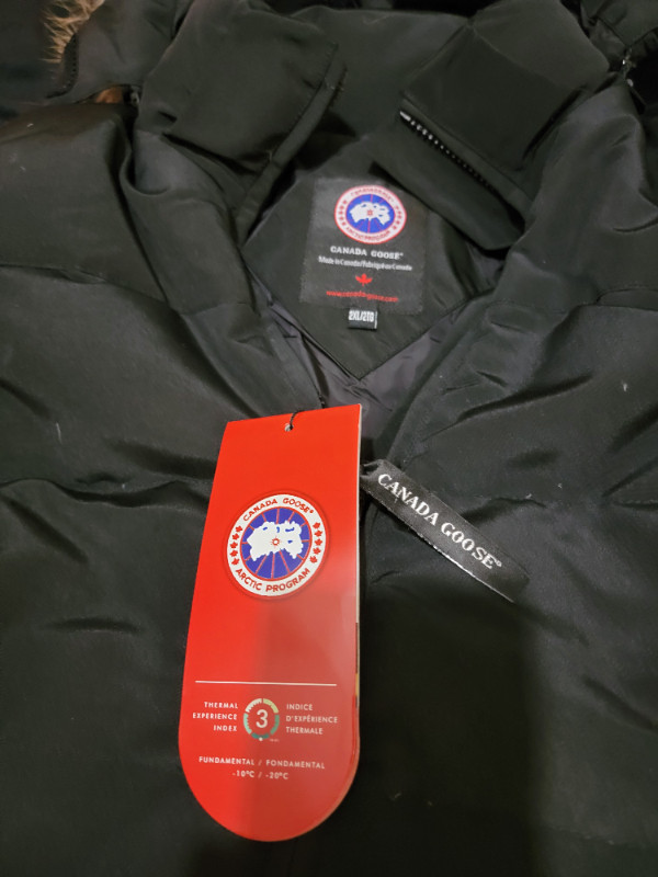 WOMAN'S CANADA GOOSE Coyote Fur Hooded Parka Re-Production *NEW* in Women's - Tops & Outerwear in Hamilton - Image 2