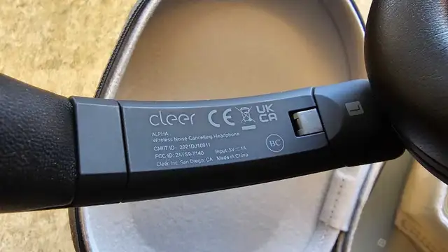cleer alpha headphones noise canceling  in Headphones in Edmonton - Image 4