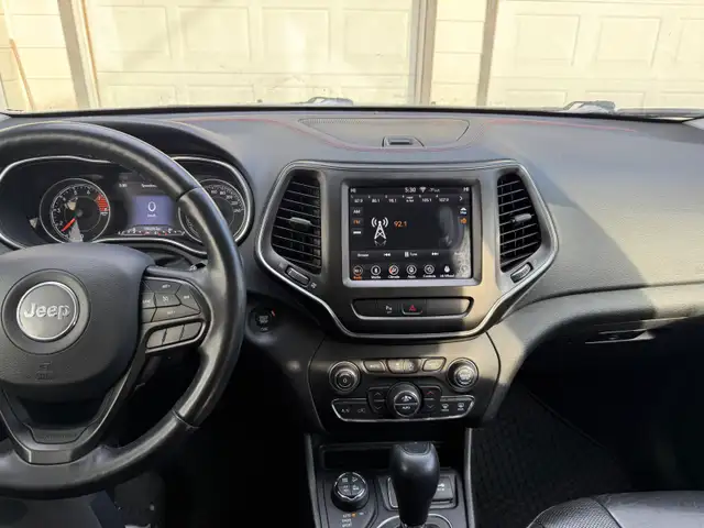 2019 Jeep Cherokee Trailhawk in Cars & Trucks in Portage la Prairie - Image 8