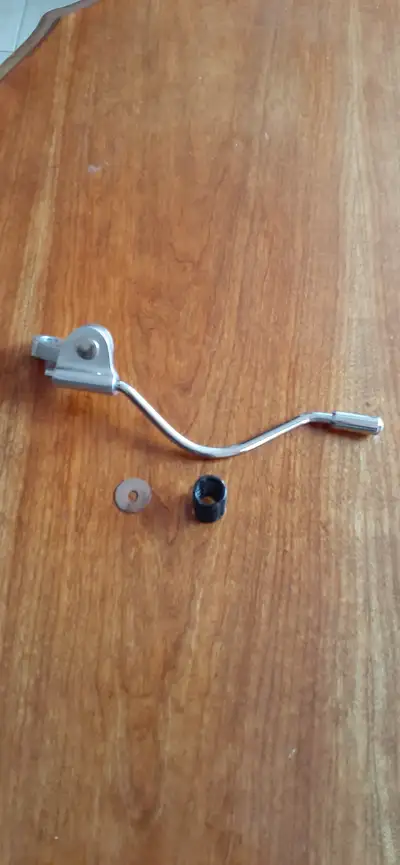 New Chet Atkins Gretsch 8" chrome wire tremolo arm to fit gretsch guitars . Comes with extra spring....