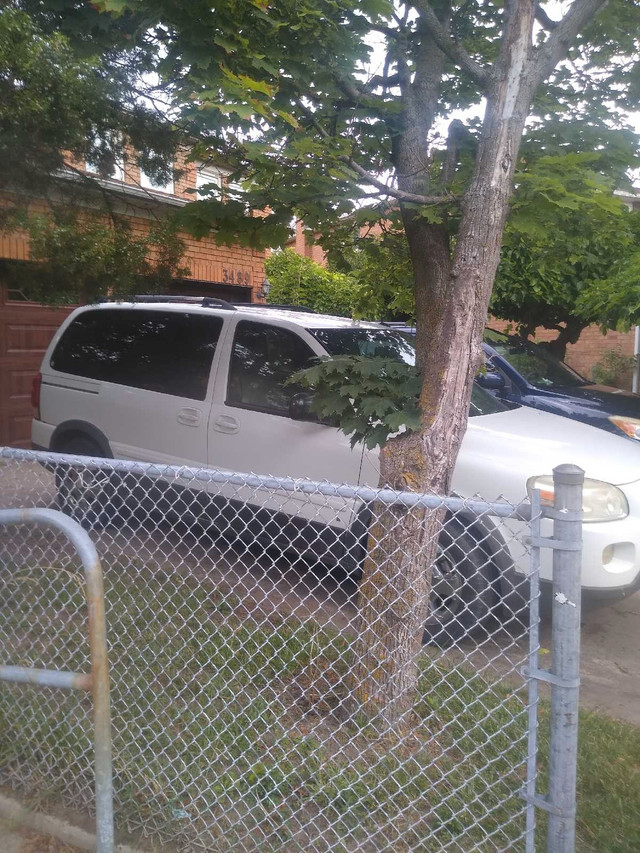 Montana minivan in Cars & Trucks in Oakville / Halton Region - Image 4
