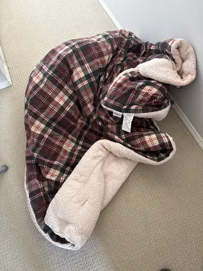 queen thick warm comforter + pillow cover eddie bauer designer, View more