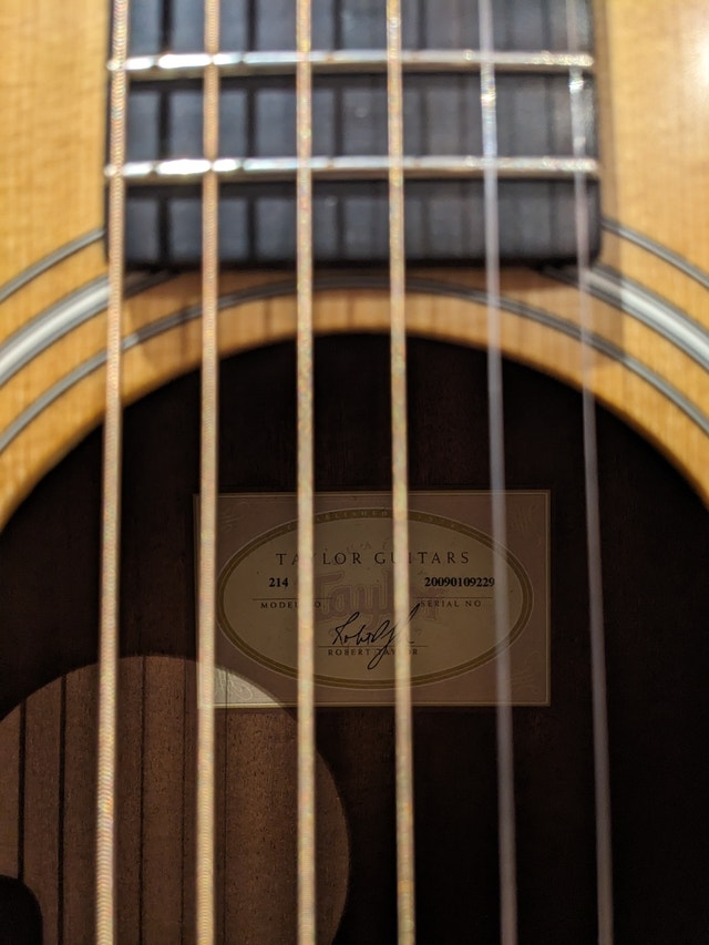 Taylor 214 Guitars Guelph Kijiji