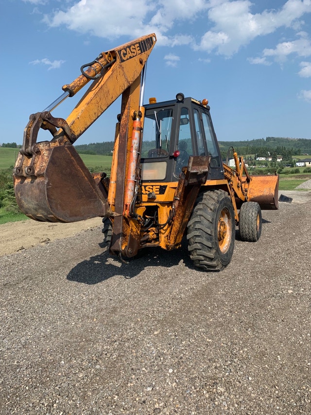 Case 680G Backhoe Heavy Equipment Calgary Kijiji