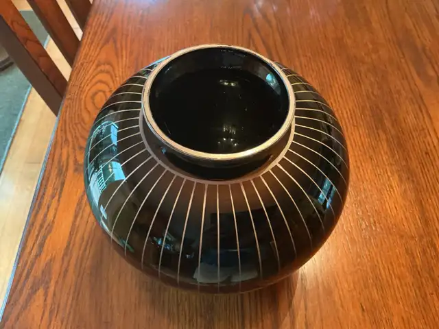 Large Black vase64840217872259120