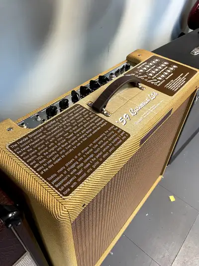 Fender 59’ Bassman LTD 2011 w/ original box, View more