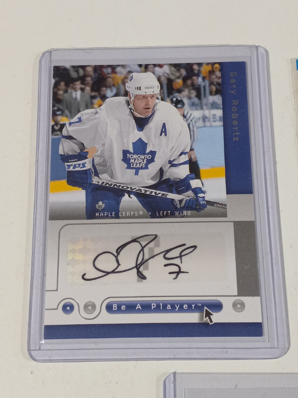 Toronto Maple Leafs Gary Roberts Autograph Be a Player,2 RCs MT in Arts & Collectibles in Trenton - Image 2
