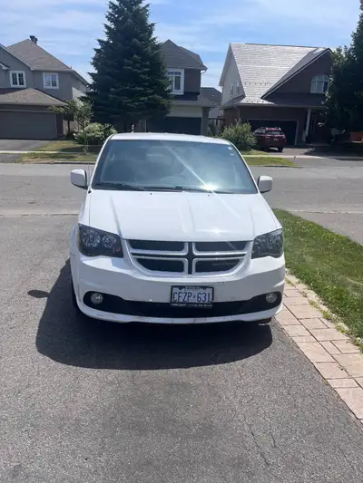 2018 Dodge Grand Caravan – Minivan – Gasoline – Automatic • Mileage: 178,335 km • Engine: 3.6L V6 (3...