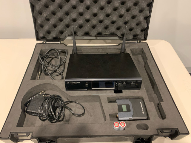 Sennheiser EMD1 Wireless Receiver + Body Pack (instrument) in Pro Audio & Recording Equipment in Oshawa / Durham Region - Image 2