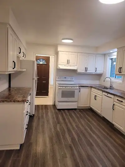 3 Bedroom plus 1 Bath For Rent in Brier Park