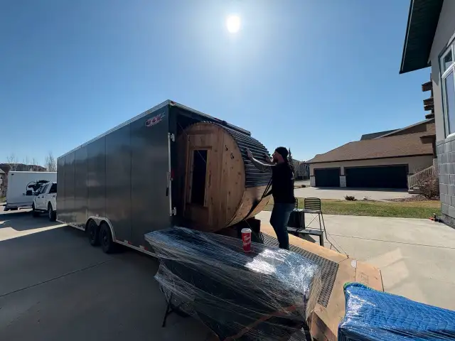 ❤️Two Professional Movers & Truck Calgary /  MOVING CALGARY628643572473611212