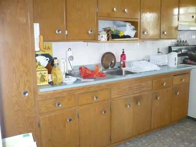 WANTED: 2 Bedroom apartment in duplex, triplex or house