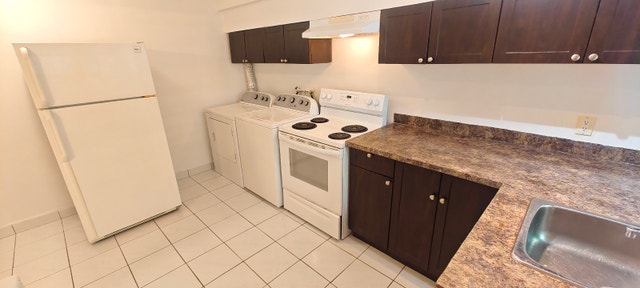 4-1/2 Villeray with appliances — photo 1