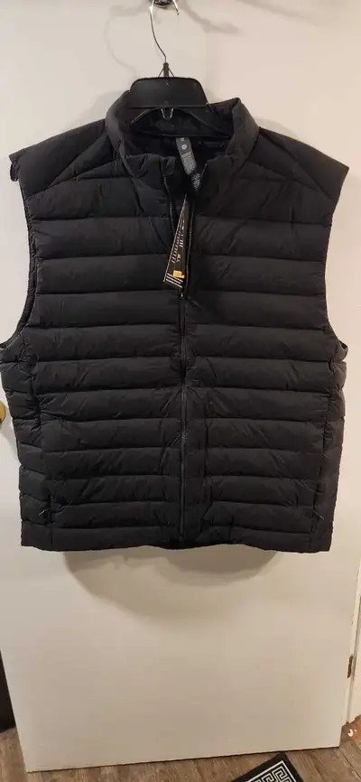 Brand New Lululemon Vest Size Large, View more