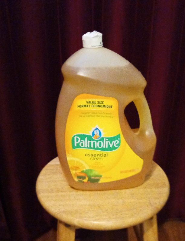 5 liter value size Palmolive dish soap in Kitchen & Dining Wares in Trenton