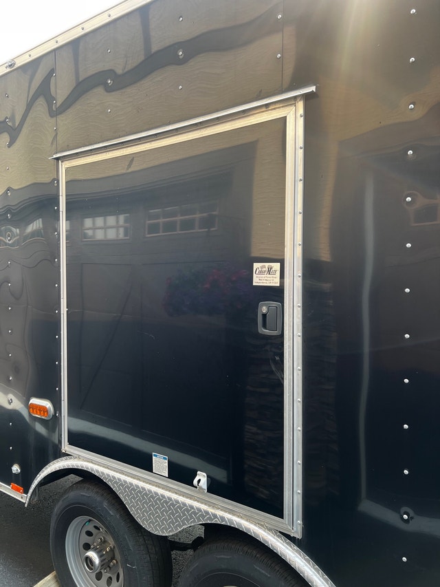 Enclosed Car Hauler 8.5 x 24 Cargo & Utility Trailers Calgary Kijiji