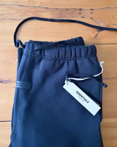 Fear of God Essentials Sweatpants – Stretch Limo (Medium), View more