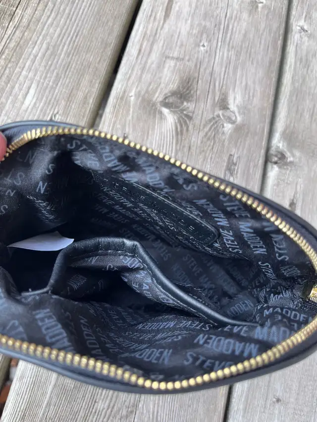 Steve Madden Makeup Bag New in Women's - Bags & Wallets in Barrie - Image 5