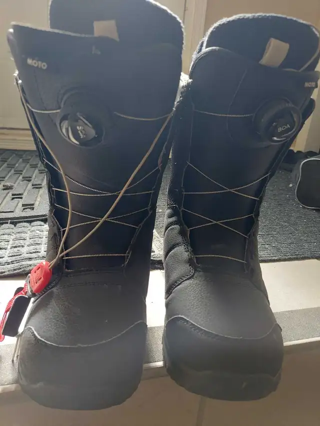 Snowboard Boots in Snowboard in Longueuil / South Shore - Image 4