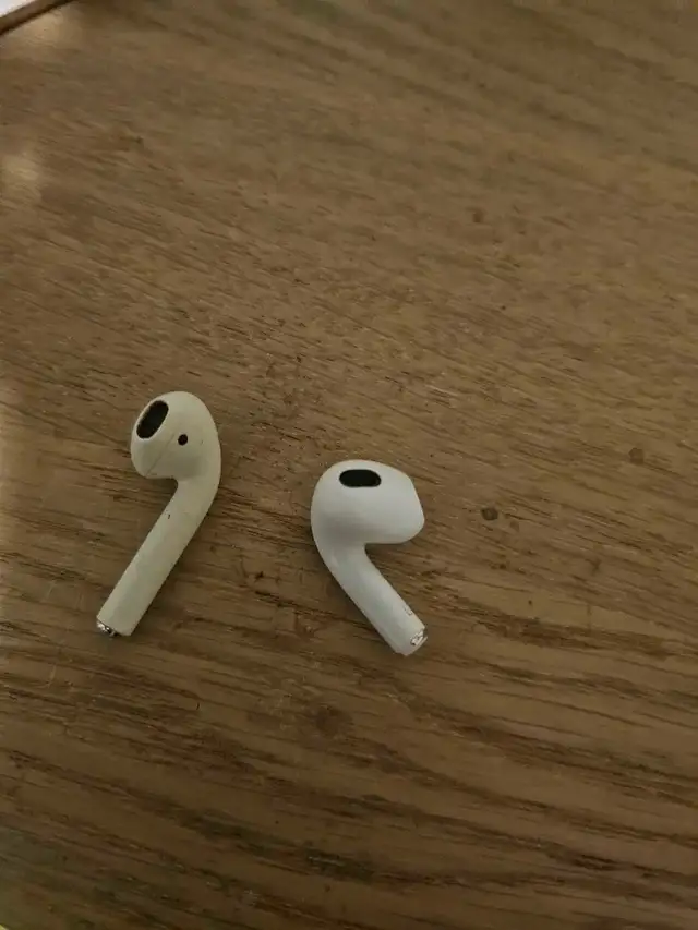 airpods left 2nd and 3rd generation in Headphones in Medicine Hat - Image 3