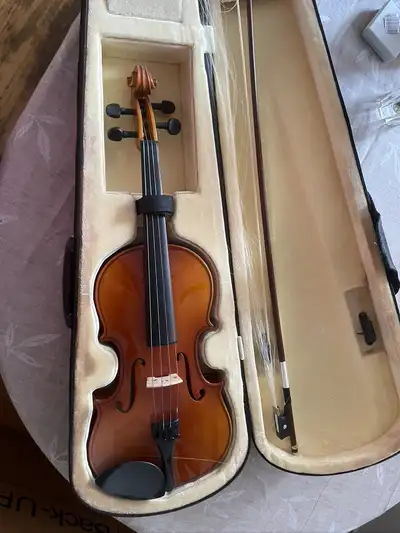 violin rv-207 obembo not used but bow needs new strings due to storage in case