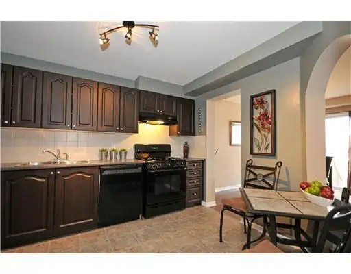 Beautiful 3-Bedroom, 2.5-Bathroom Home in Avalon, Orleans in Long Term Rentals in Ottawa - Image 7