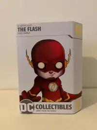 DC Artists Alley - The Flash Statue by Chris Uminga
