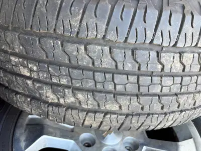 Rims and sensors with wrangler tires 265/65 R 18 rims ar in new condition