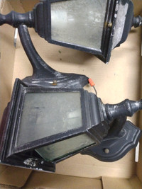 USED 14" CAST COACH LIGHTS IN OPERATING ORDER