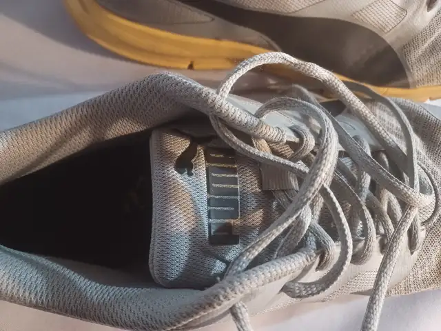 Puma men's sz 11 sneakers  in Men's Shoes in Calgary - Image 6