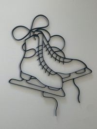 Metal Figure Skating Decor