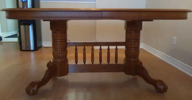 Dinning room solid  wood table. (no chairs) in Dining Tables & Sets in City of Toronto - Image 7