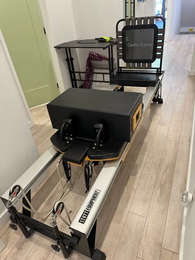 Merrithew V2MaxTM Pilates Reformer Bundle583287868165335041