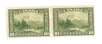 Canada - 1928 - 10 Cent Green Pair - Mt Hurd - MNH