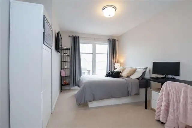 Beautiful Modern Townhome in Stittsville/Kanata in Long Term Rentals in Ottawa - Image 7