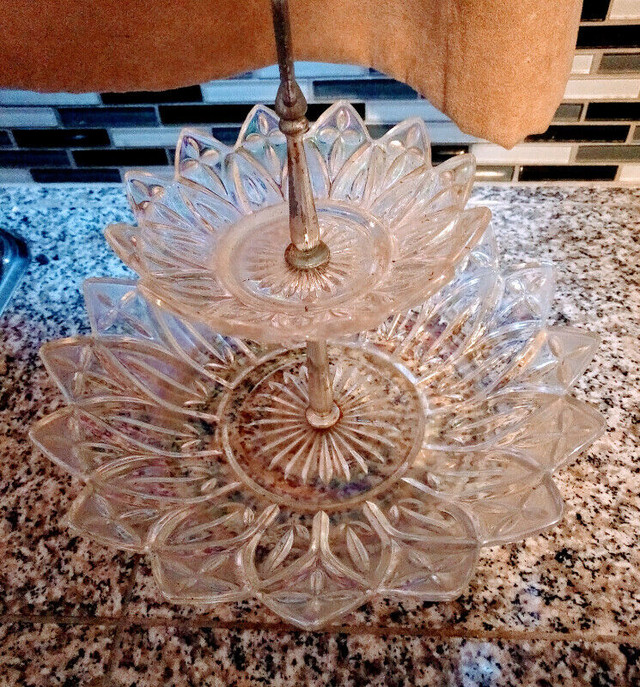 Petal Glass 2 TierTidbit Appetizers Dessert Mid Century Federal in Kitchen & Dining Wares in Charlottetown - Image 2